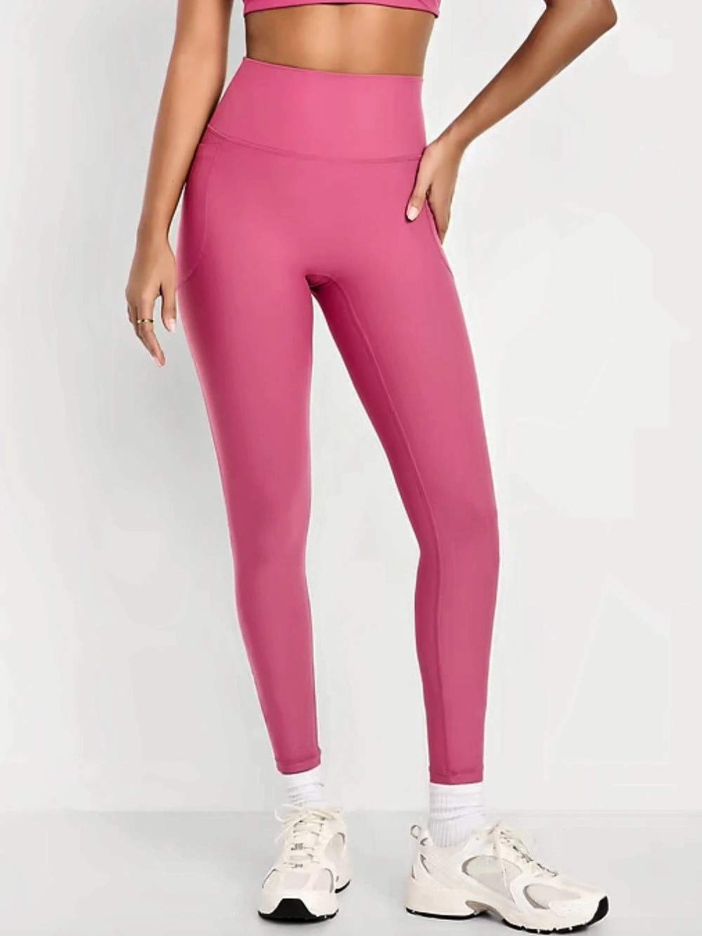 Old Navy Extra-High Waisted PowerSoft Boundless 7/8 Pocket Leggings
